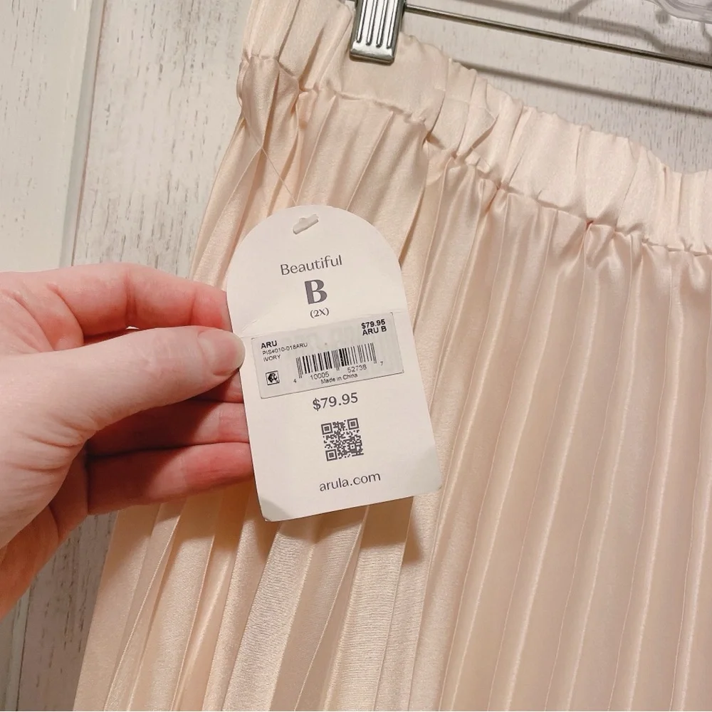 NWT Arula Elegant Cream Pleated Skirt - Picture 5 of 7